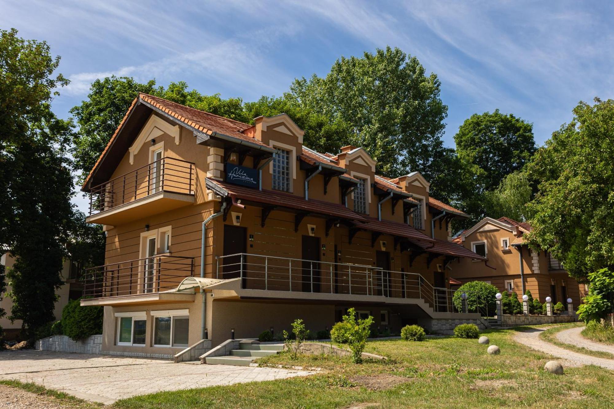 Vila Harizma Palic Bagian luar foto