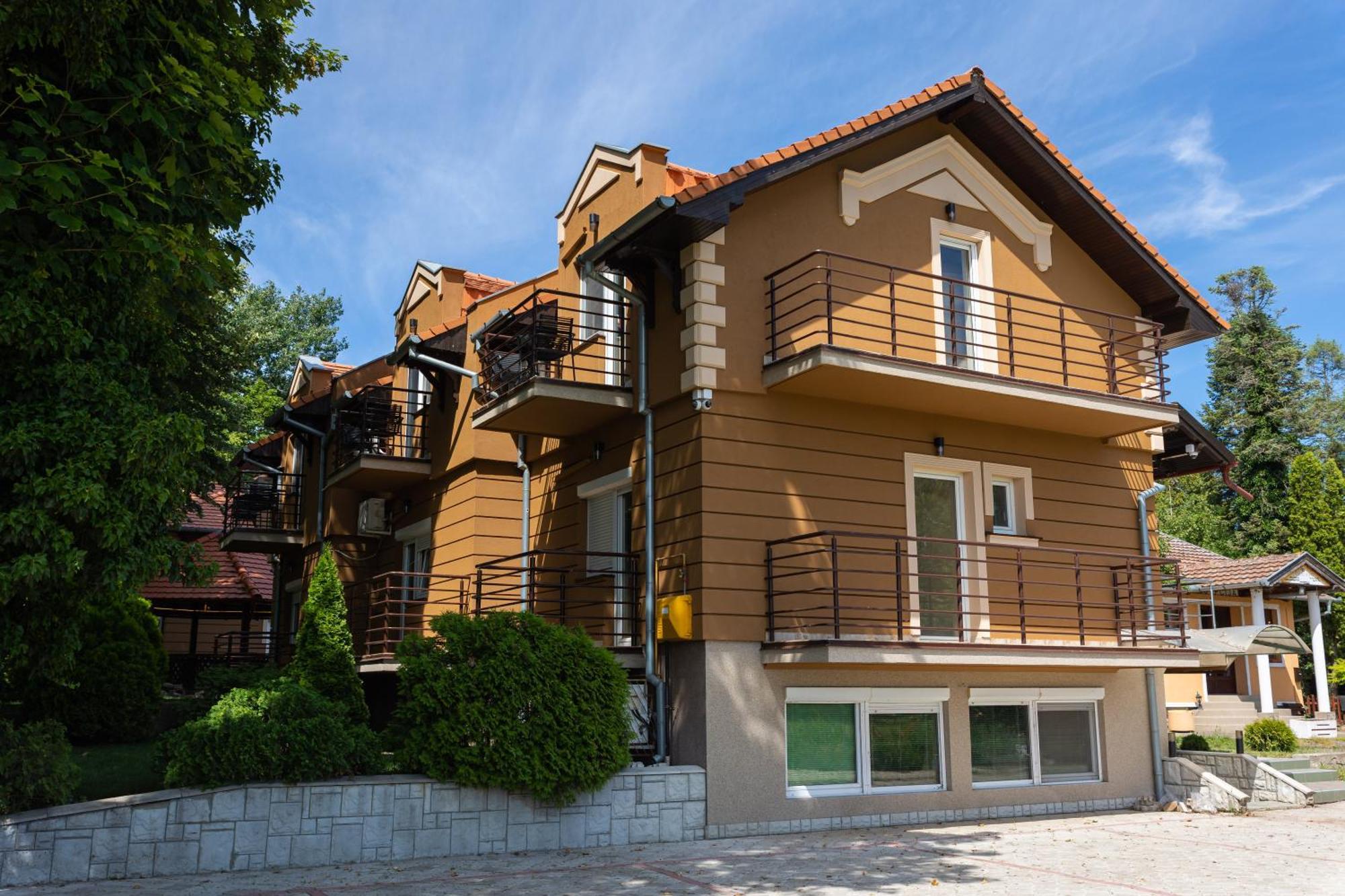 Vila Harizma Apartment Palic Bagian luar foto